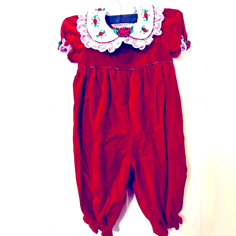 B.T. KIDS RED VELVET TODDLER CHRISTMAS ROMPER ROSETTE COLLAR  SZ 6-9 MO.